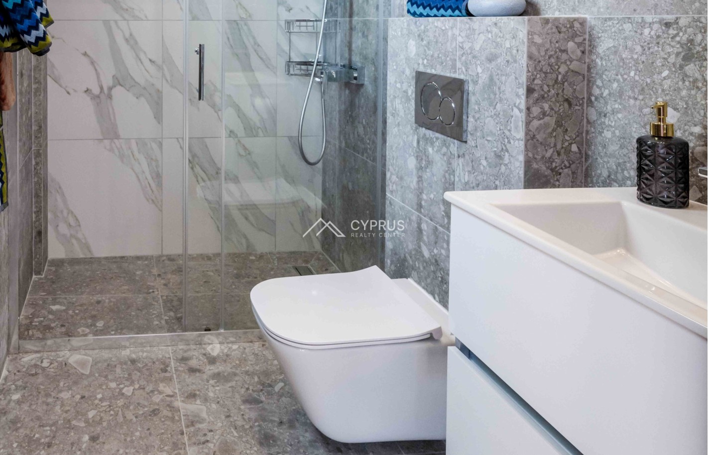 Three bedroom penthouse in Limassol, Potamos Germasogeia - фото 15