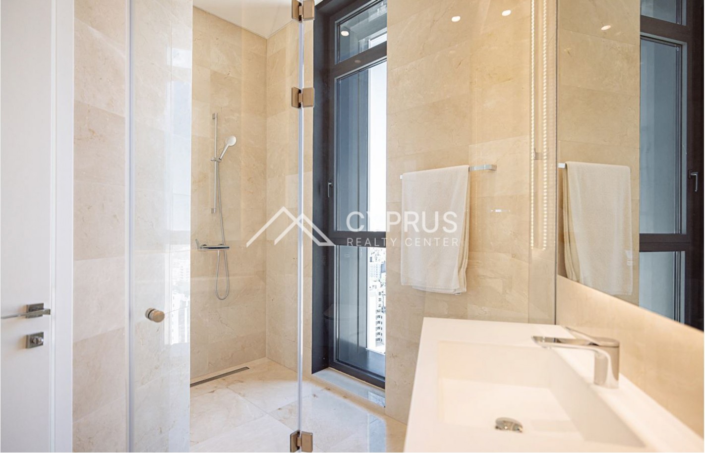 Four bedroom penthouse in Nicosia, Nicosia - фото 2