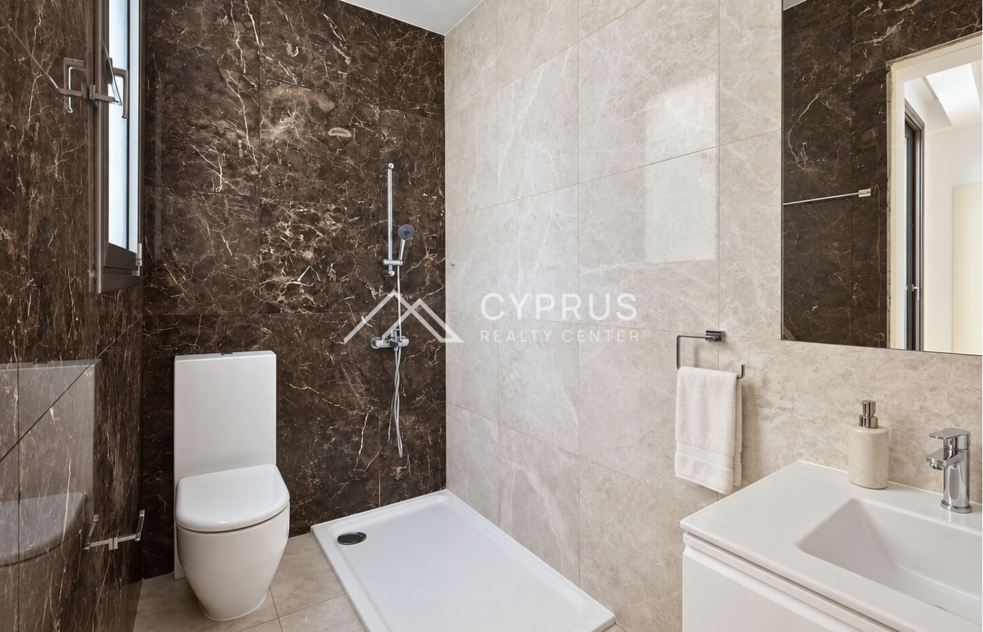 Three bedroom penthouse in Limassol, Potamos Germasogeia - фото 6