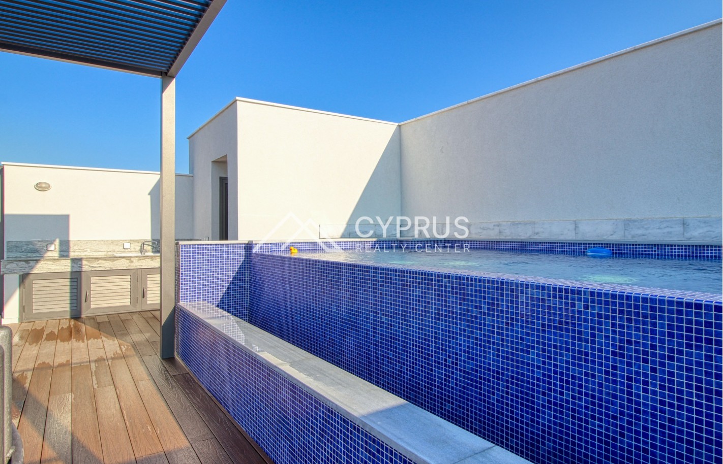 Penthouse with 3 bedrooms in Limassol, Potamos Germasogeia - фото 16