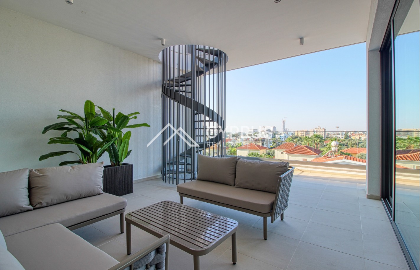 Penthouse with 3 bedrooms in Limassol, Potamos Germasogeia - фото 13