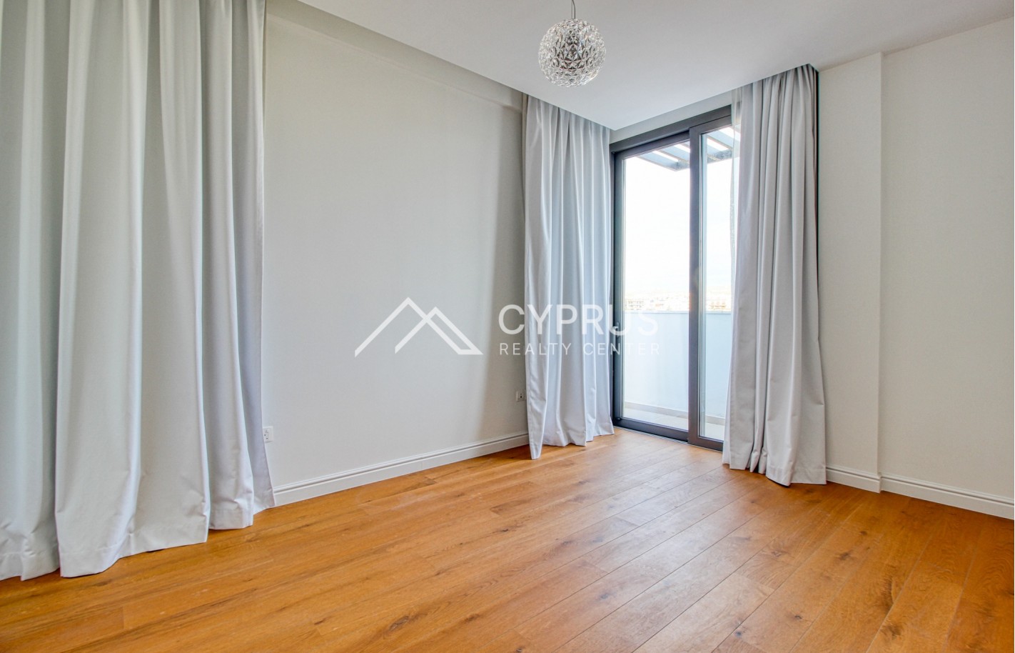 Penthouse with 4 bedrooms in Limassol, Potamos Germasogeia - фото 2