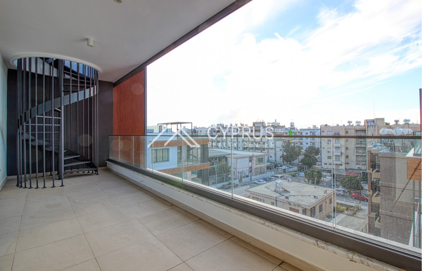 Penthouse with 4 bedrooms in Limassol, Potamos Germasogeia - фото 13