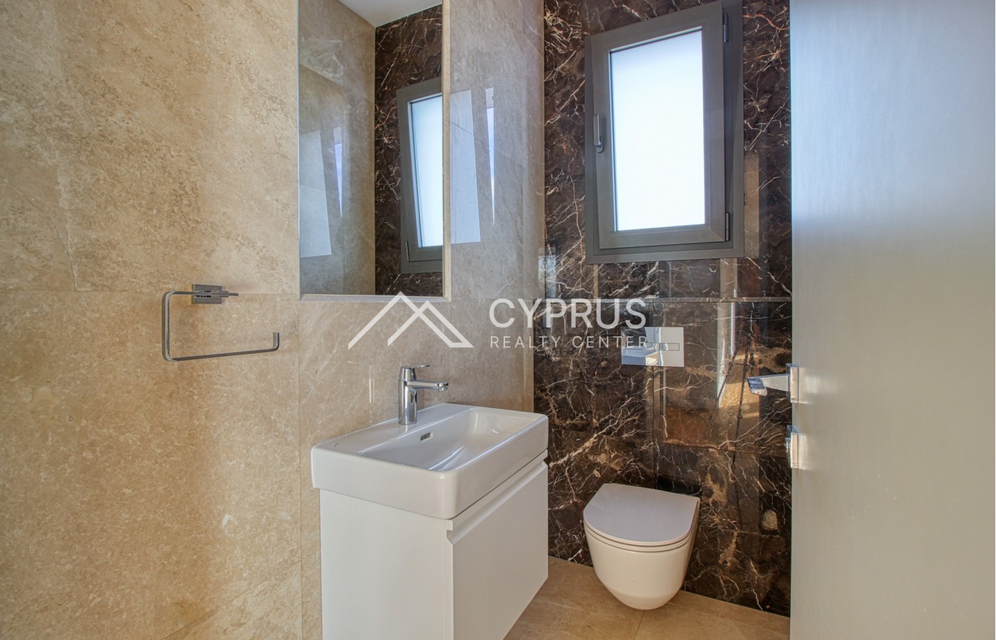 Penthouse with 4 bedrooms in Limassol, Potamos Germasogeia - фото 9