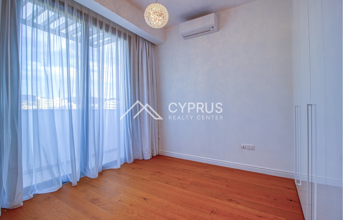 Penthouse with 4 bedrooms in Limassol, Potamos Germasogeia - фото 5