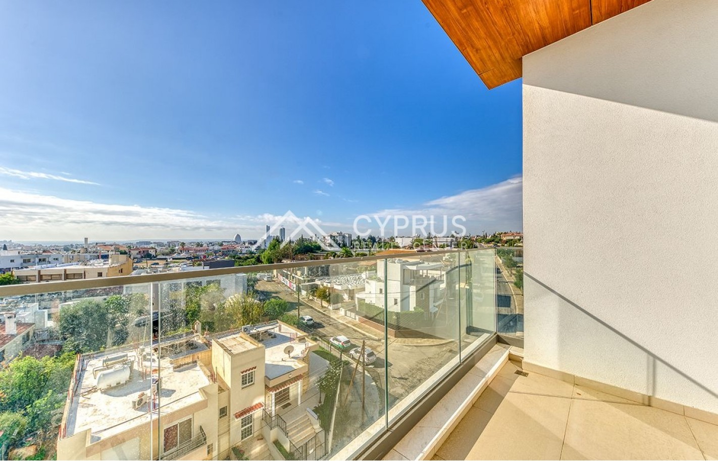 Penthouse in Limassol with 4 bedrooms, Germasogeia - фото 22