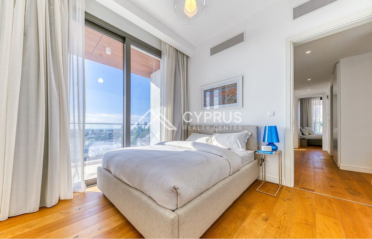 Penthouse in Limassol with 4 bedrooms, Germasogeia - фото 4