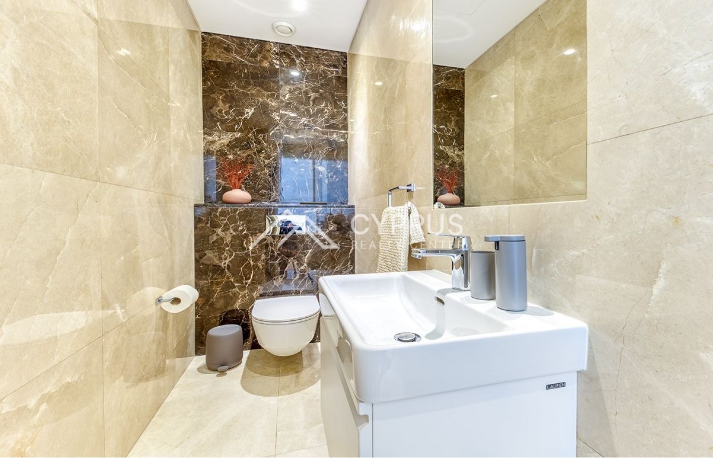 Penthouse in Limassol with 4 bedrooms, Germasogeia - фото 13