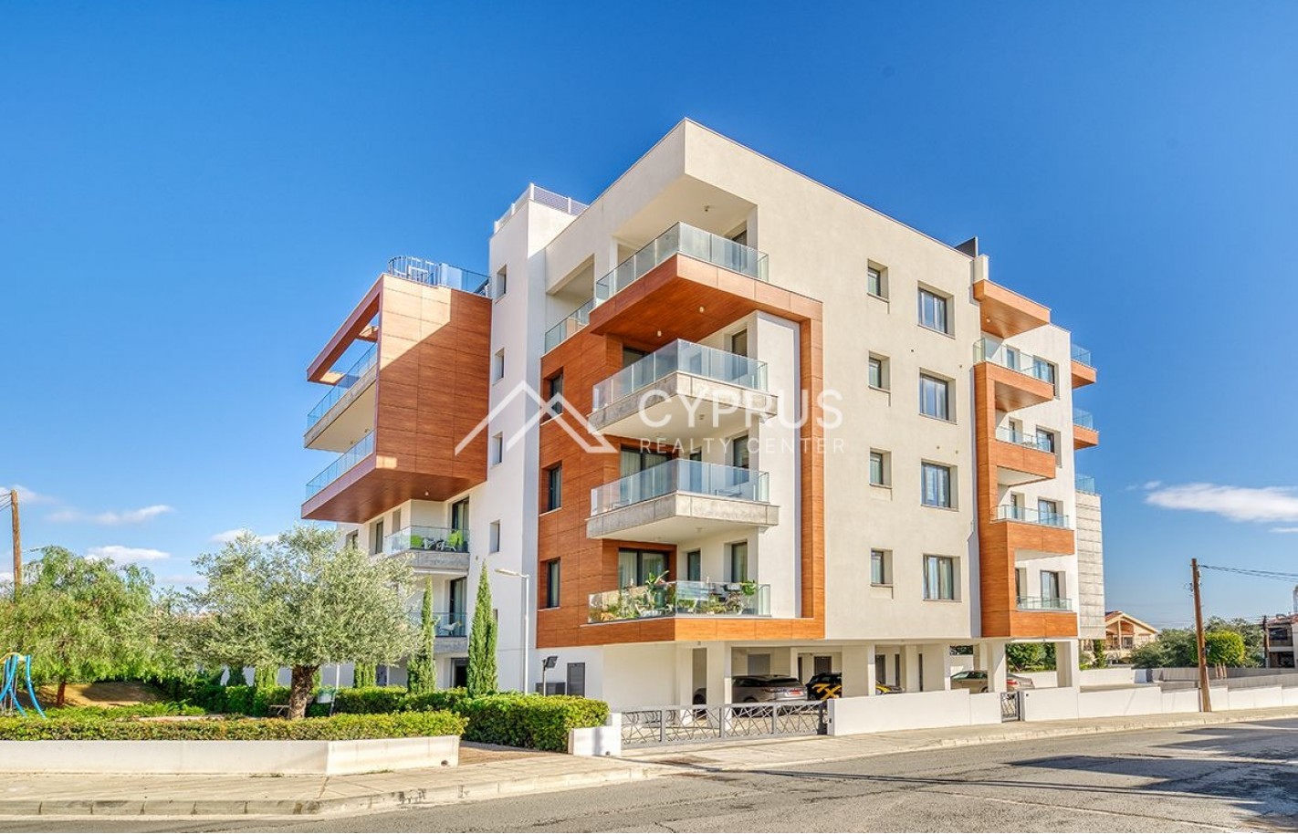 Penthouse in Limassol with 4 bedrooms, Germasogeia - фото 27