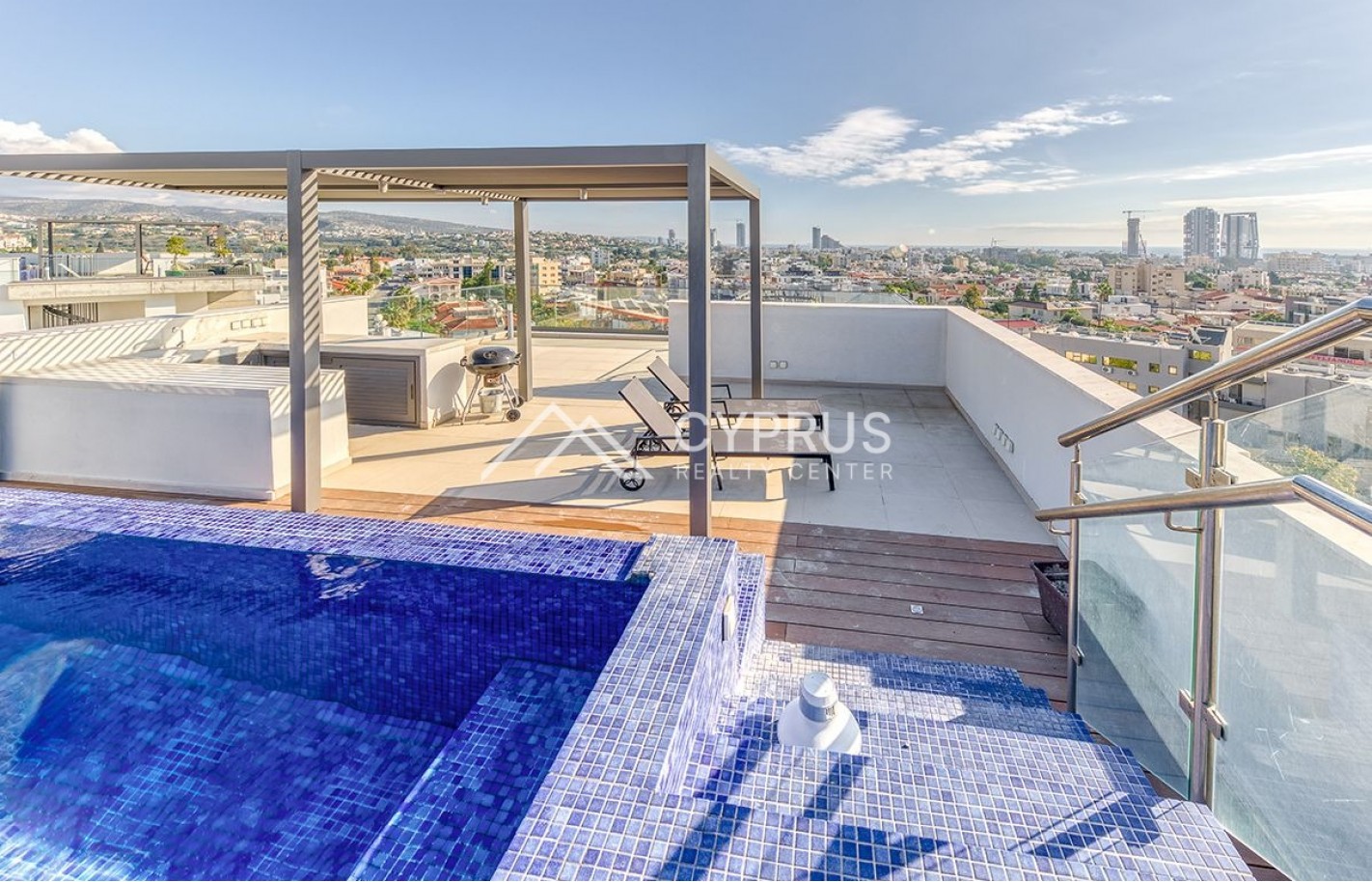 Penthouse in Limassol with 4 bedrooms, Germasogeia - фото 20