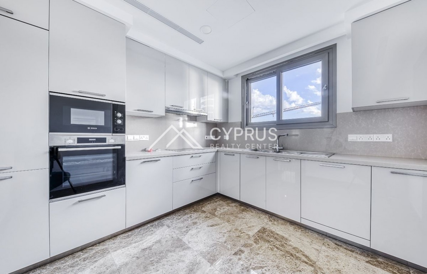 Penthouse in Limassol with 4 bedrooms, Neapolis - фото 14