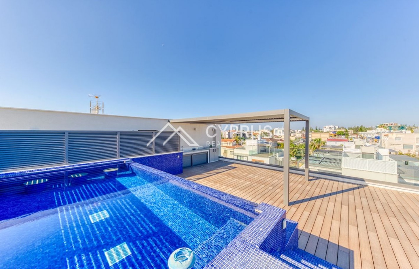 Penthouse in Limassol with 3 bedrooms, Potamos Germasogeia - фото 25