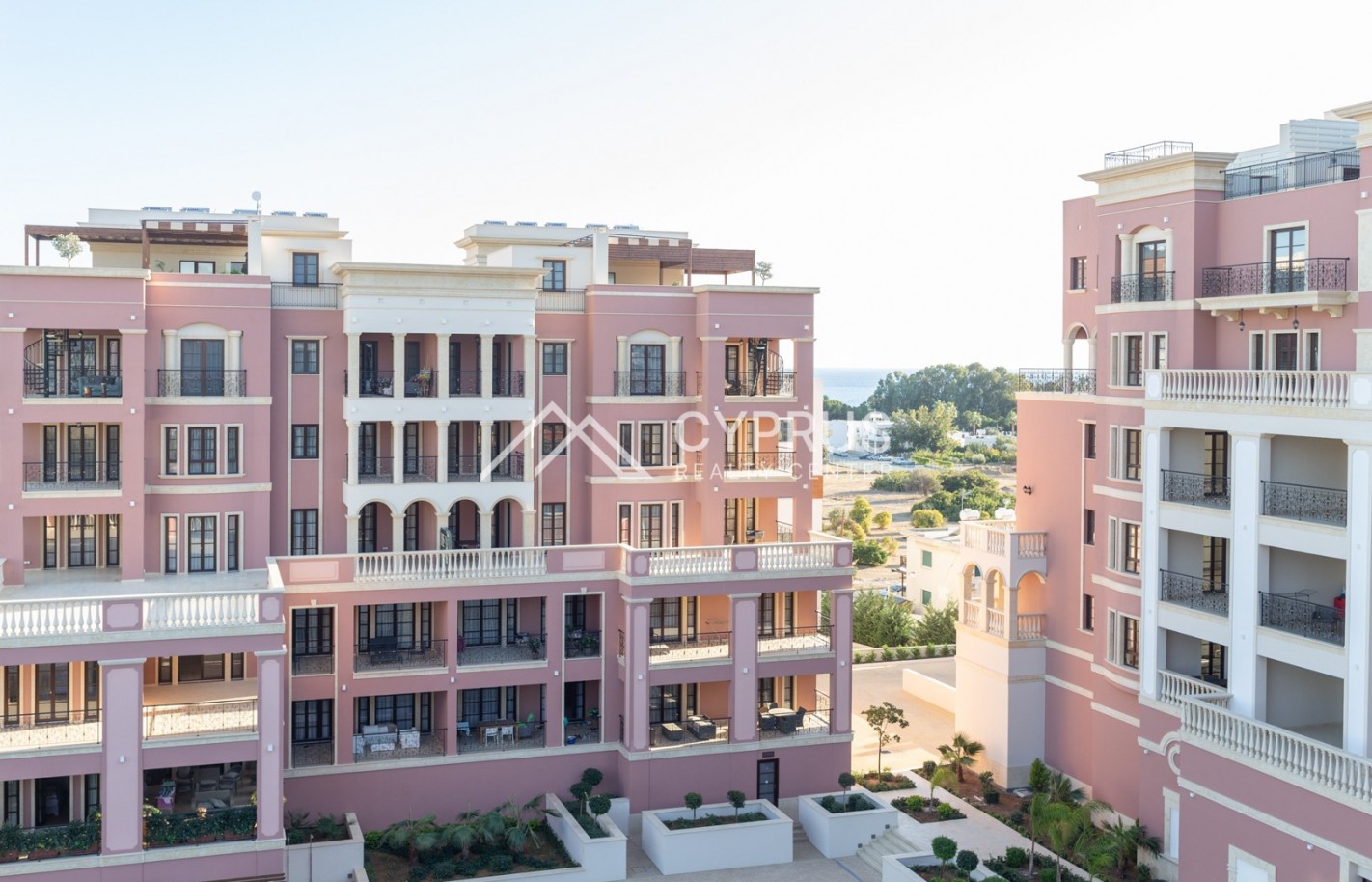 Penthouse in Limassol with 4 bedrooms, Potamos Germasogeia - фото 26