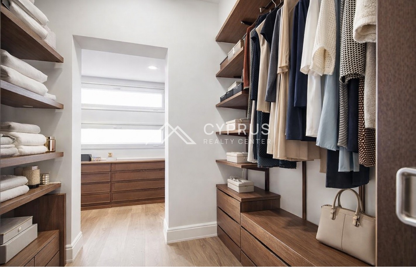 Four bedroom villa in Limassol, Agios Tychonas - фото 10