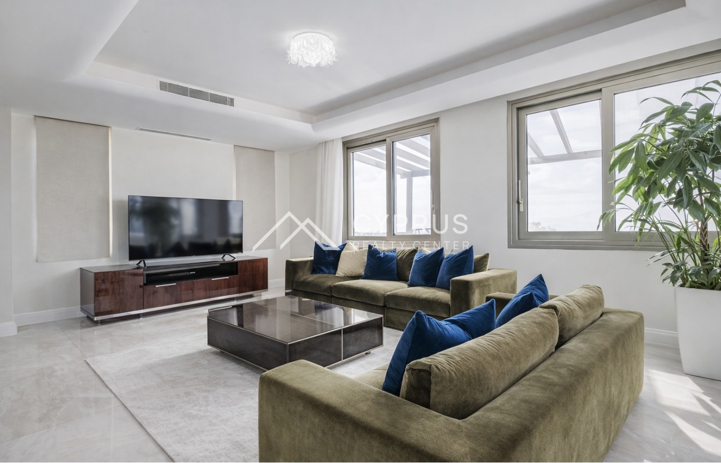 Four bedroom villa in Limassol, Agios Tychonas - фото 5