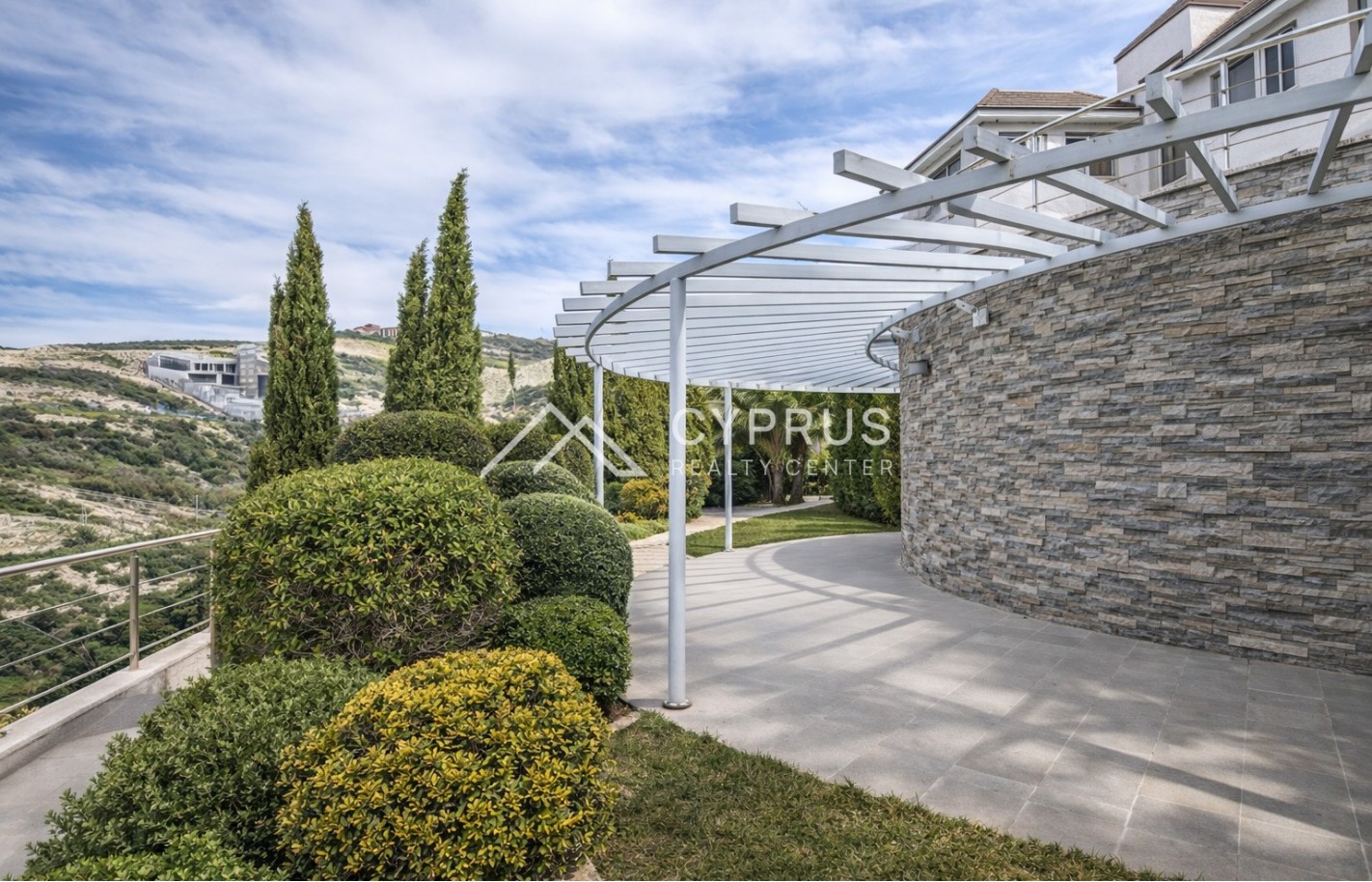 Four bedroom villa in Limassol, Agios Tychonas - фото 4