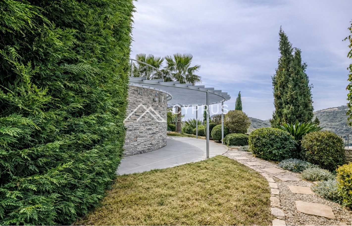 Four bedroom villa in Limassol, Agios Tychonas - фото 20