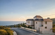 Four bedroom villa in Limassol, Agios Tychonas - фото 24
