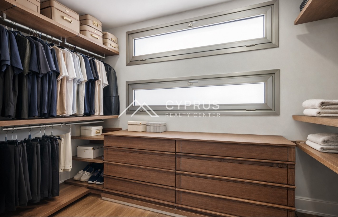 Four bedroom villa in Limassol, Agios Tychonas - фото 23