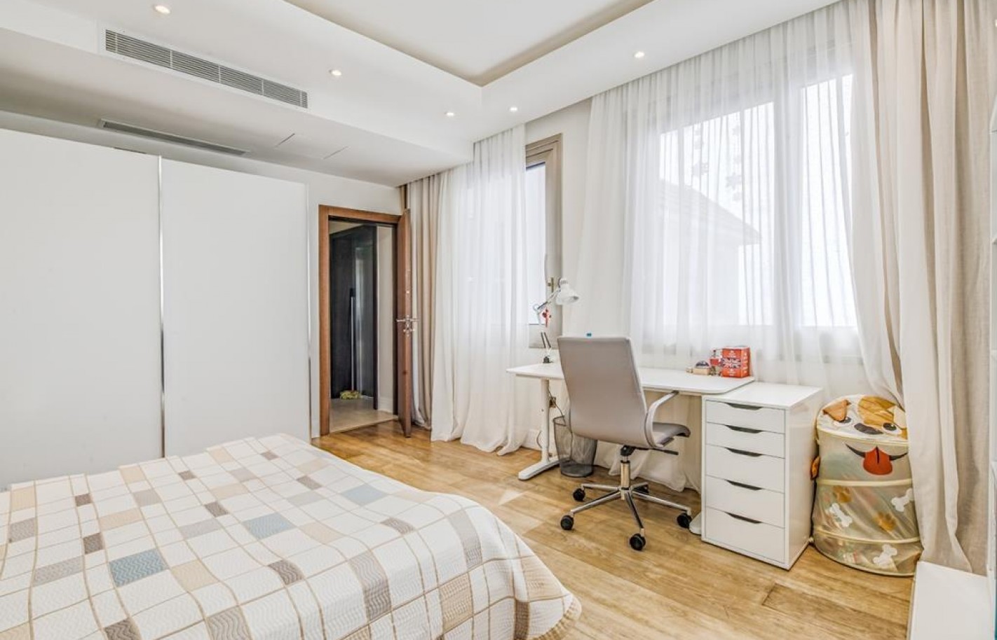 Четырехспальная вилла в Лимассоле, Agios Tychonas - фото 16