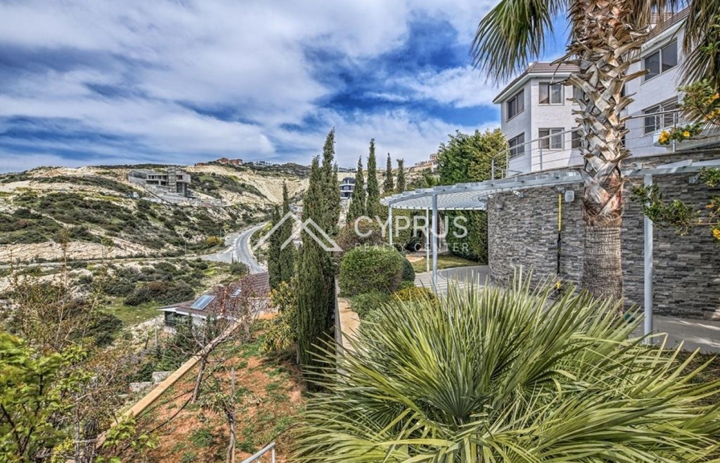 Four bedroom villa in Limassol, Agios Tychonas - фото 40