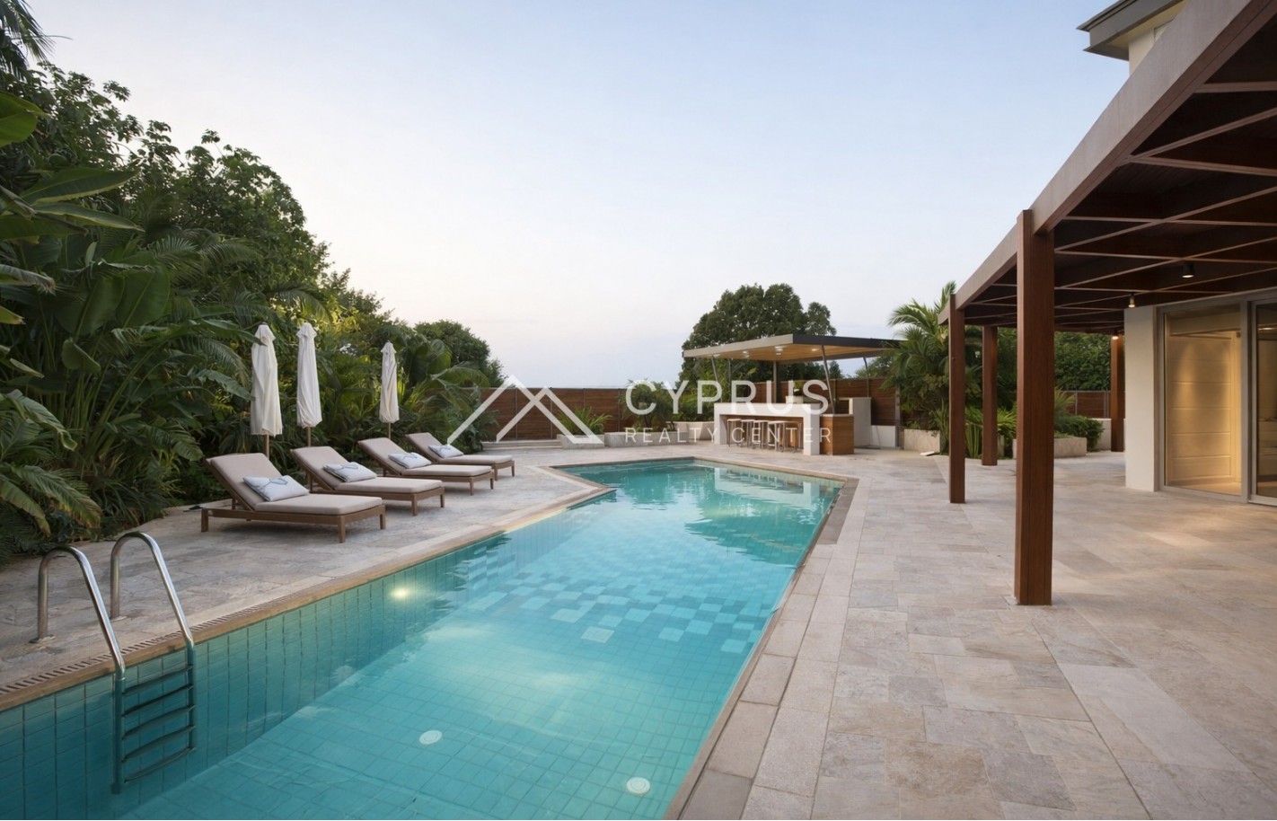 Five bedroom villa in Limassol, East Beach - фото 2