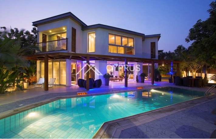 Роскошная вилла в Лимасоле с 5 спальнями, East Beach