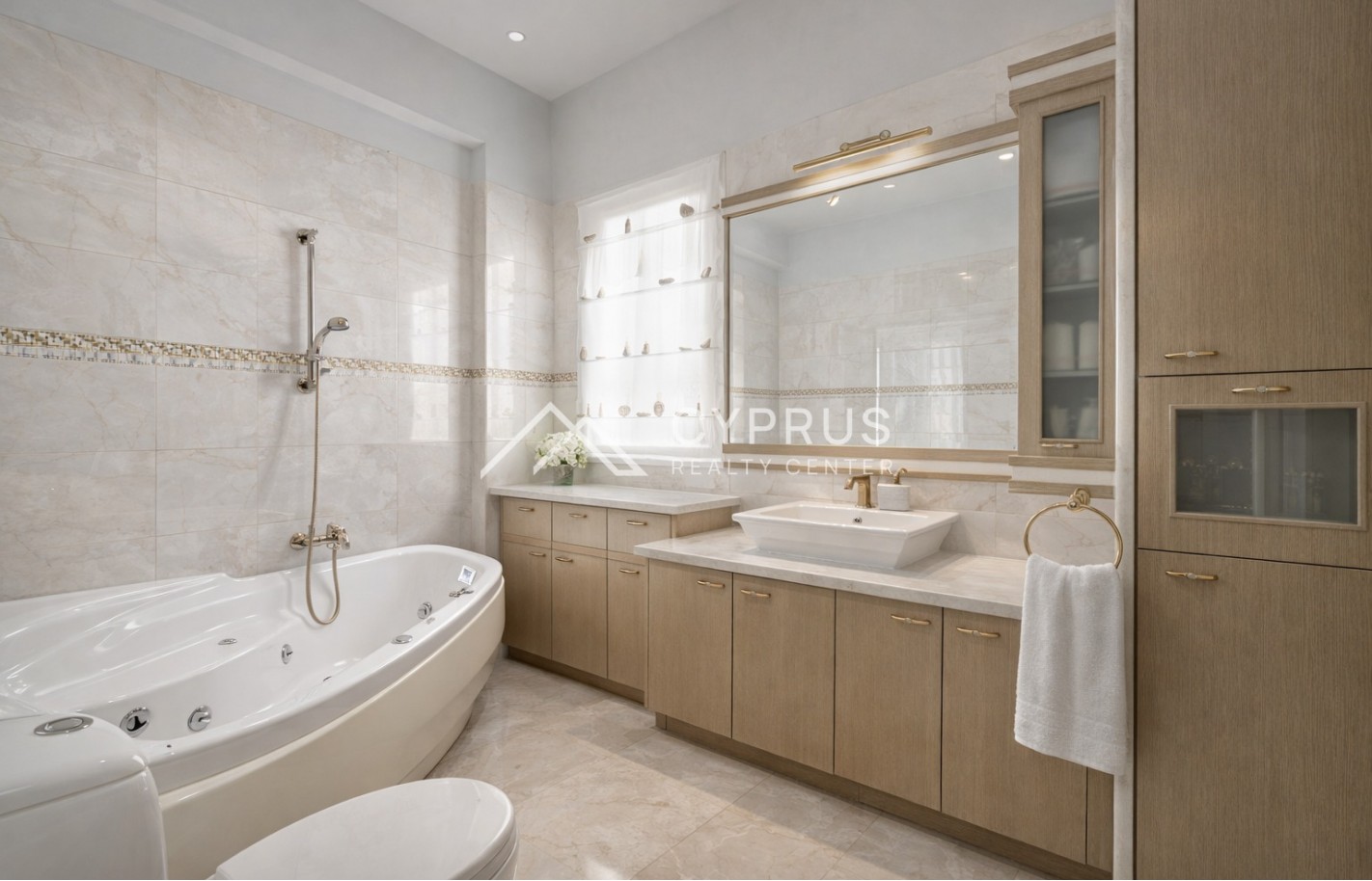 Роскошная вилла в Лимассоле с 5 спальнями, Agios Tychonas - фото 8