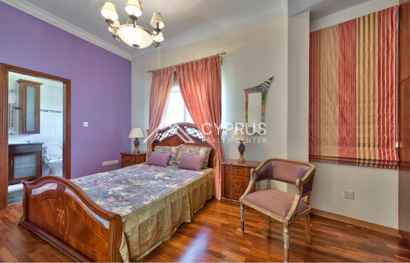 Luxury villa with 5 bedrooms in Limassol, Agios Tychonas - фото 2