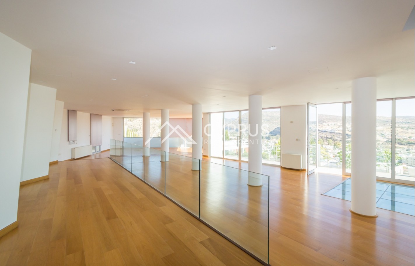 Villa in Limassol with 5 bedrooms, Germasogeia - фото 1