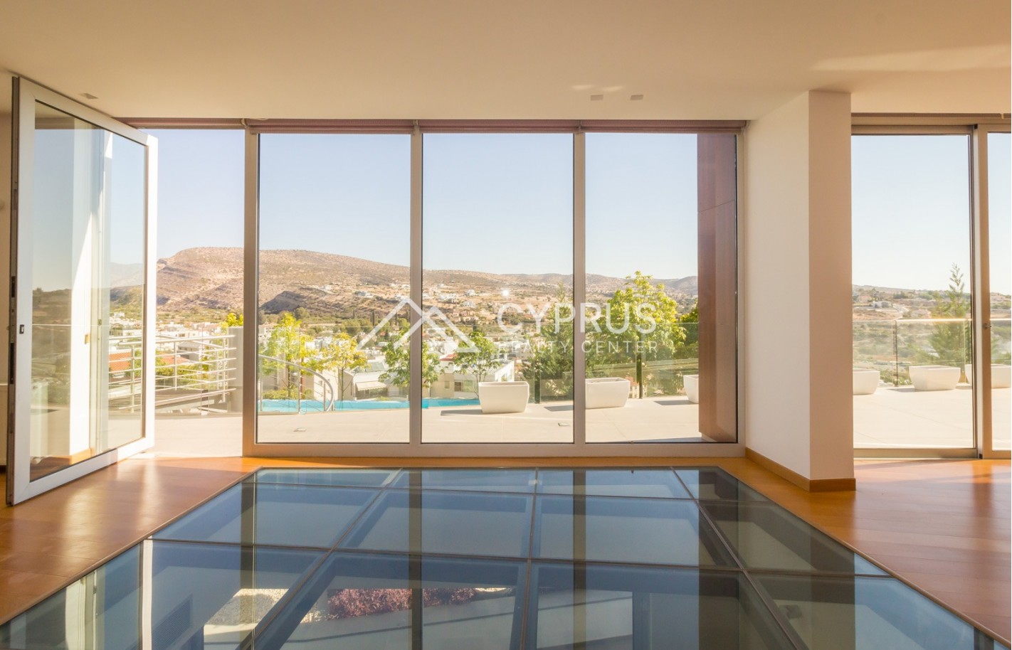 Villa in Limassol with 5 bedrooms, Germasogeia - фото 3