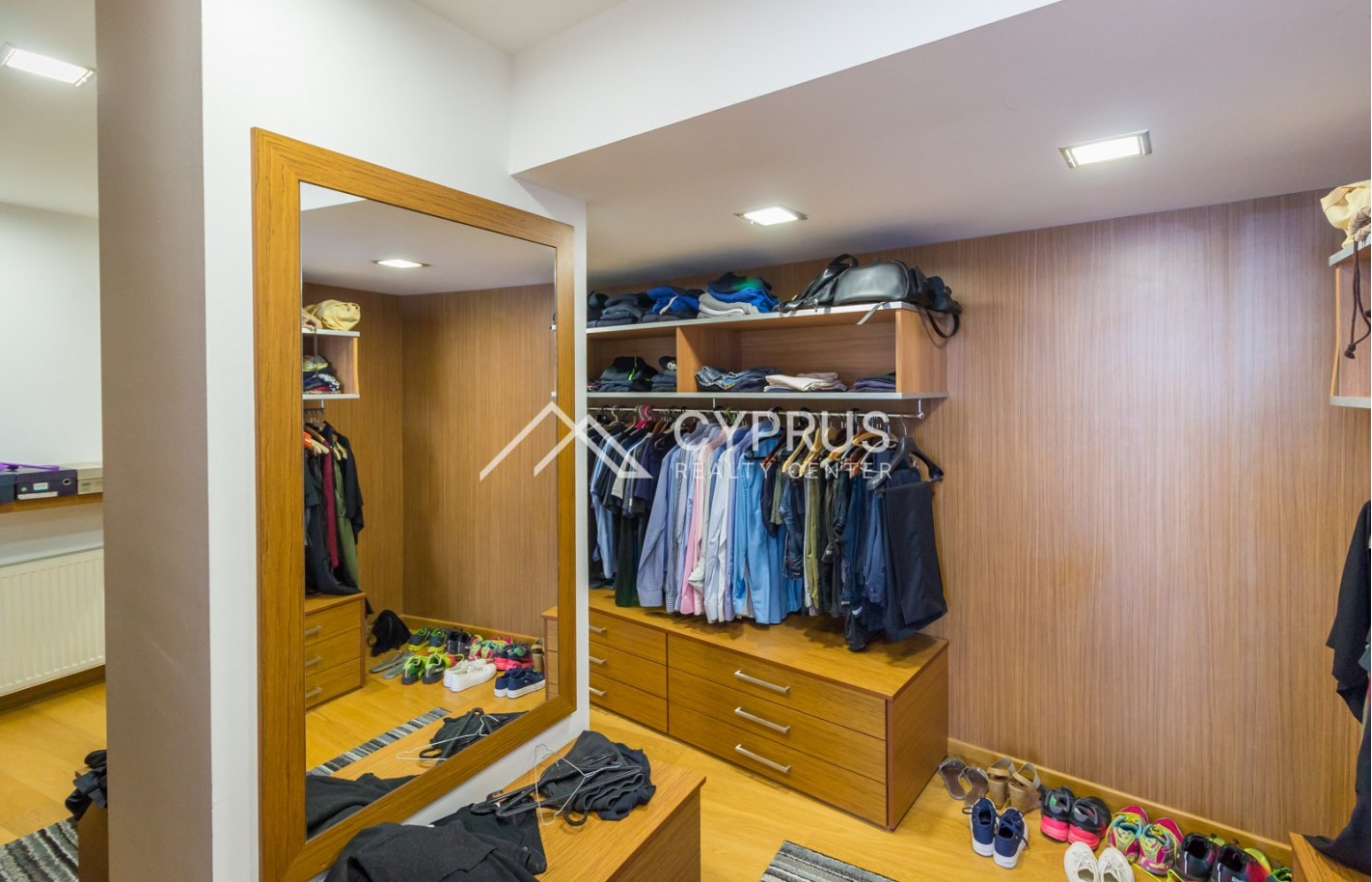 Villa in Limassol with 5 bedrooms, Germasogeia - фото 23