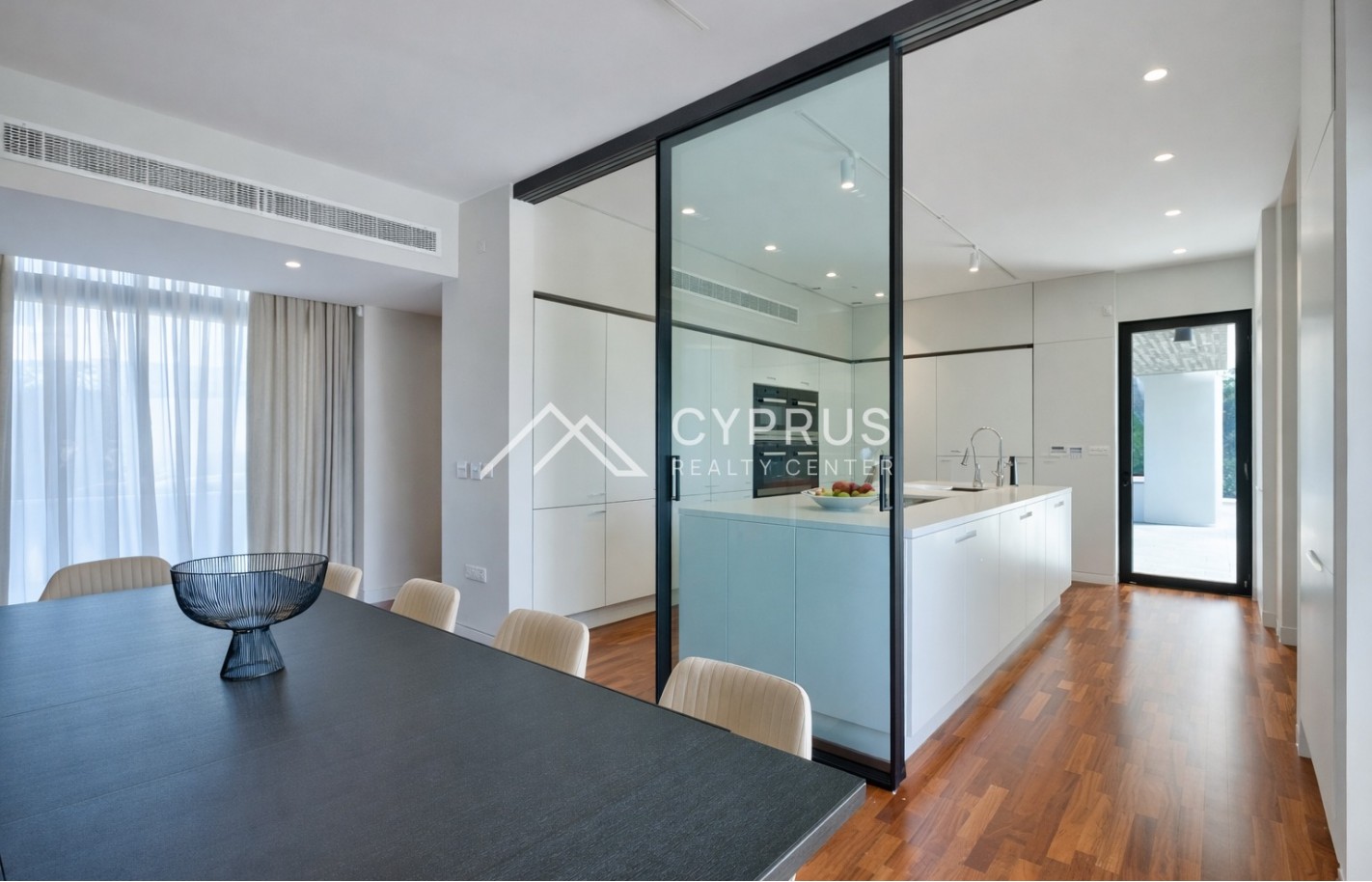 Вилла в Лимассоле с 6 спальнями, Agios Athanasios - фото 16