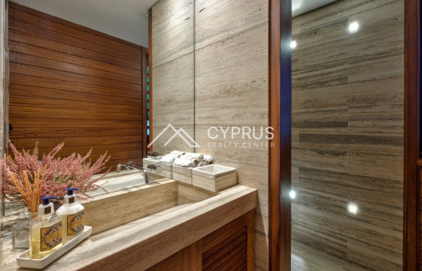 Villa in Limassol with 6 bedrooms, Agios Athanasios - фото 7