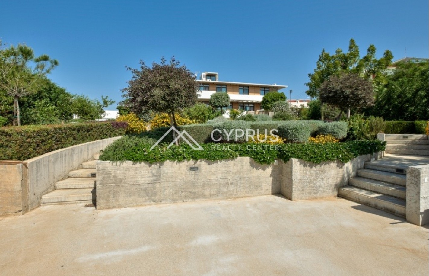 Villa in Limassol with 6 bedrooms, Agios Athanasios - фото 23