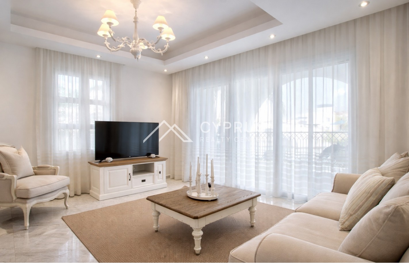 Luxury villa with 2 bedrooms in Limassol, Limassol Marina - фото 5
