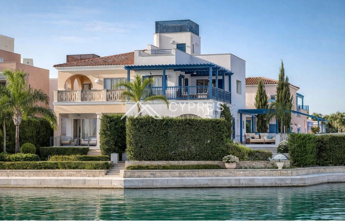 Luxury villa with 3 bedrooms in Limassol, Limassol Marina