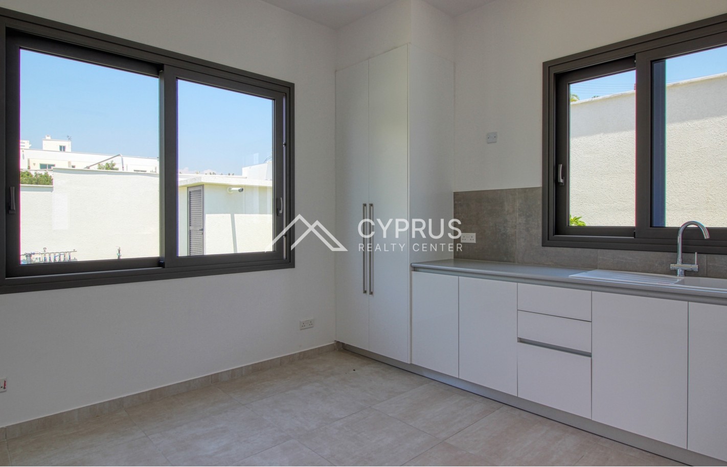 Вилла в Лимассоле с 6 спальнями, Mouttagiaka - фото 24