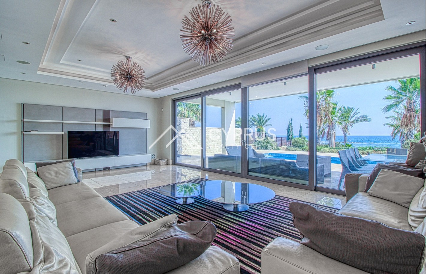 Luxury villa in Limassol with 5 bedrooms, East Beach - фото 1