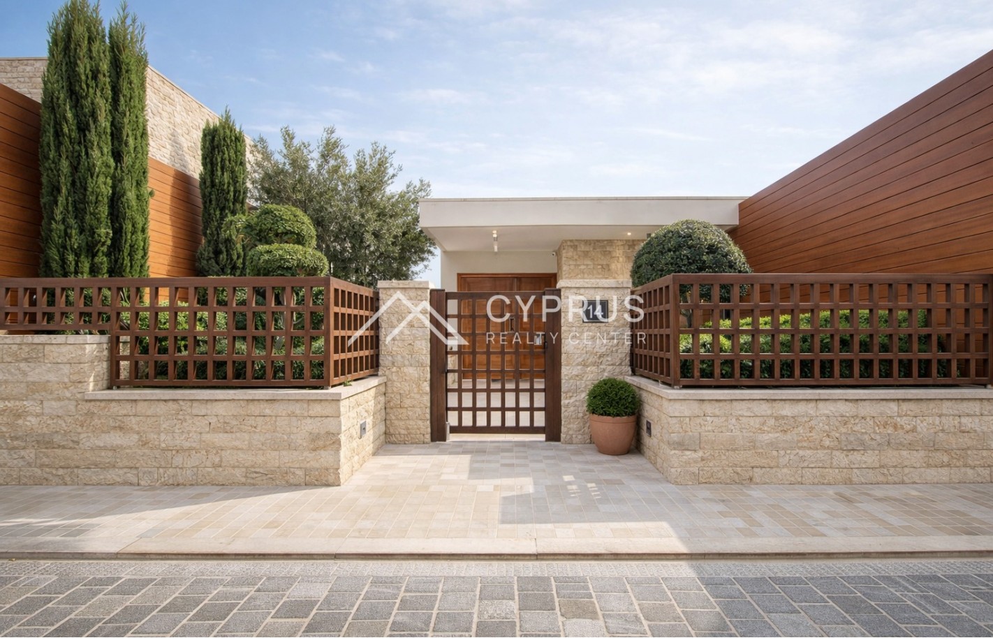 Luxury villa in Limassol with 5 bedrooms, East Beach - фото 13