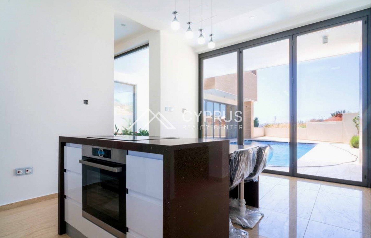 Villa in Limassol with 5 bedrooms, Germasogeia - фото 17