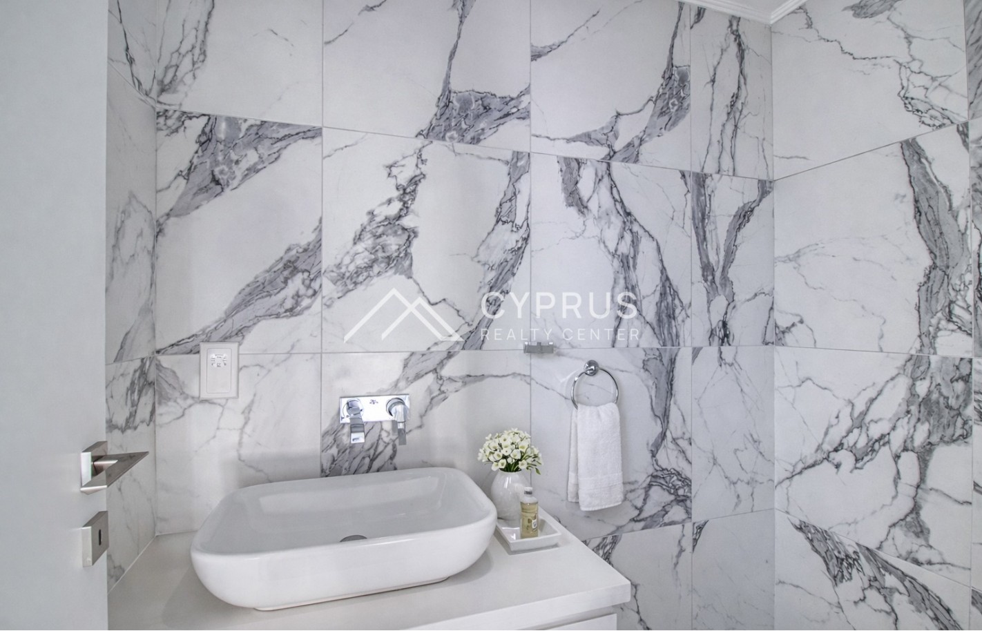 Beach villa in Limassol with 4 bedrooms, Limassol Marina - фото 5