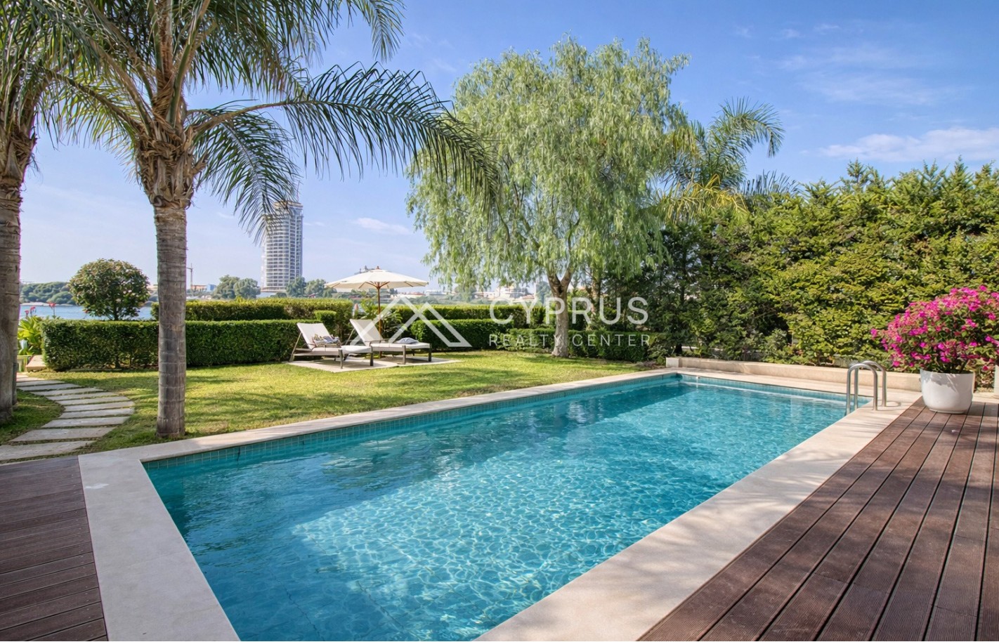 Beach villa in Limassol with 4 bedrooms, Limassol Marina - фото 19