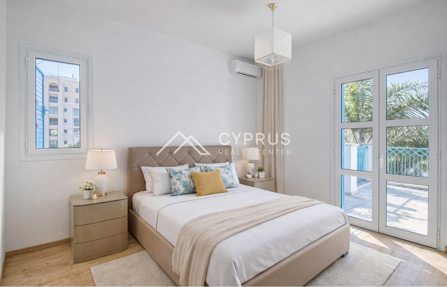 Beach villa in Limassol with 4 bedrooms, Limassol Marina - фото 1