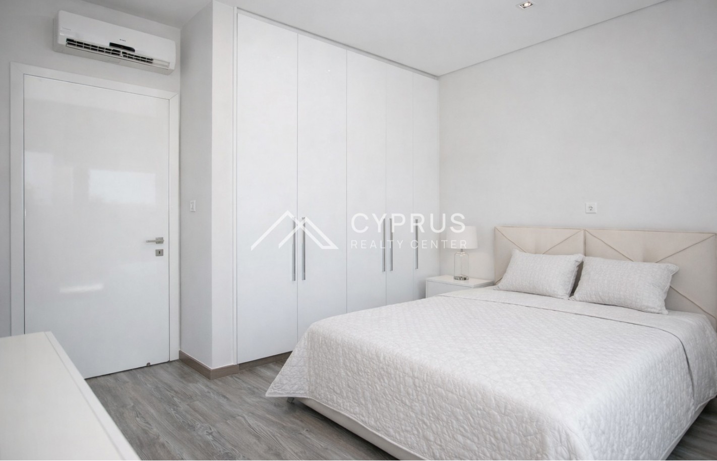 Villa in Limassol with 4 bedrooms, Agios Tychonas - фото 7