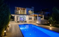 Villa in Limassol with 4 bedrooms, Agios Tychonas - фото 1