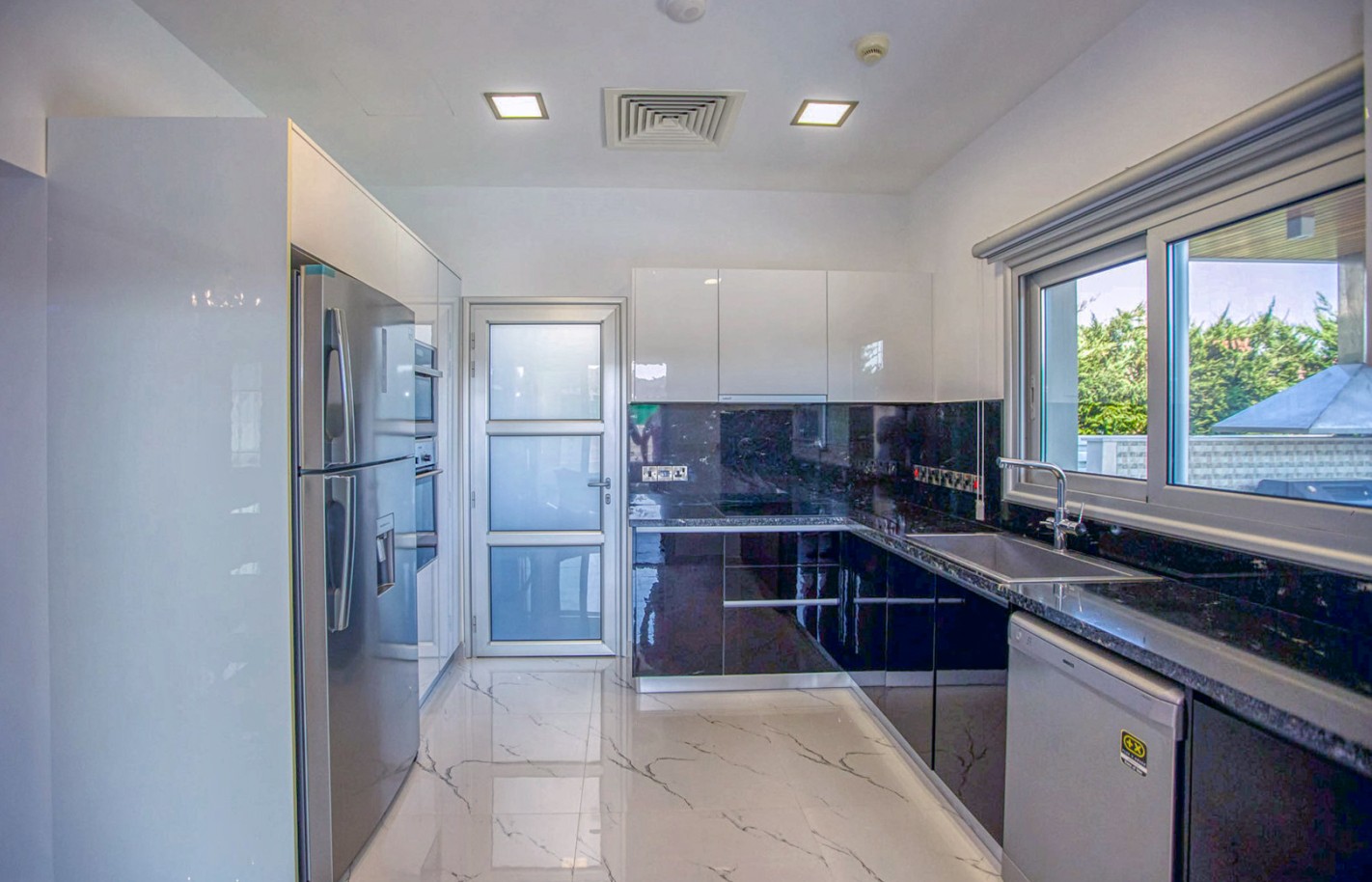 Вилла в Лимассоле с 4 спальнями, Agios Tychonas - фото 16