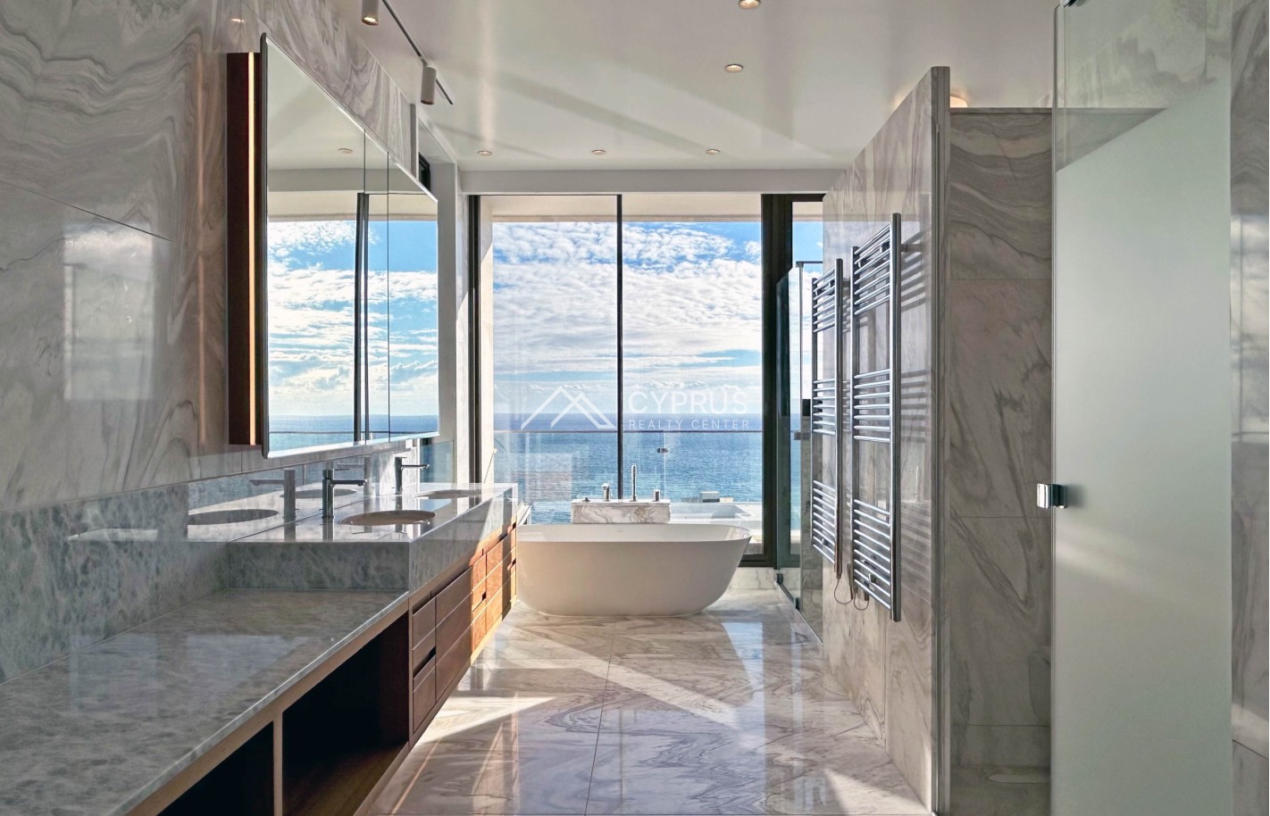 Luxury 5 Bedroom Villa, Agios Tychonas - фото 17