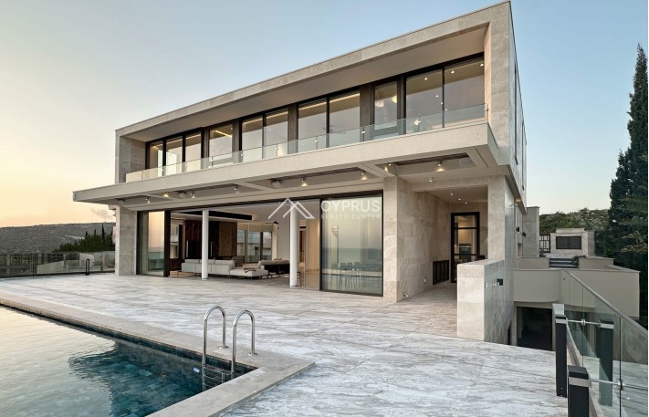 Luxury 5 Bedroom Villa, Agios Tychonas