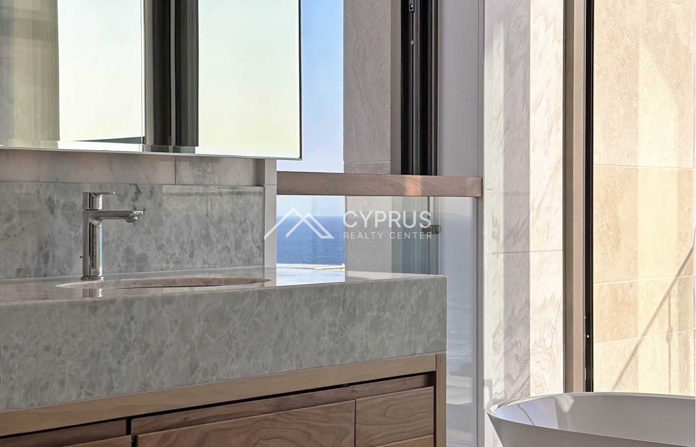 Luxury 5 Bedroom Villa, Agios Tychonas - фото 12